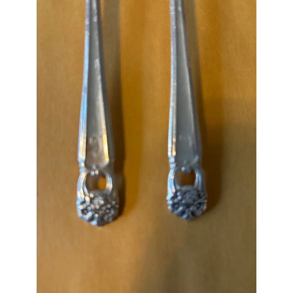 1847 Rogers Bros Cocktail Forks Set of 2 Silverplate Eternally Yours‎ Good 6in